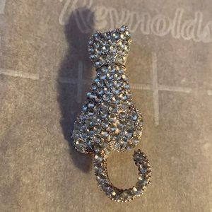 Cat pin
